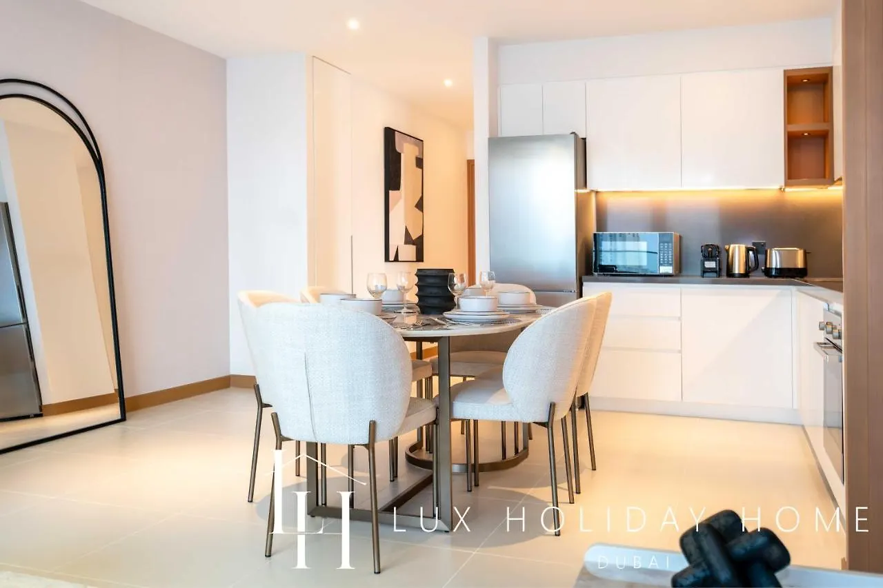 Lux The Vida Marina Residence 2 Dubai